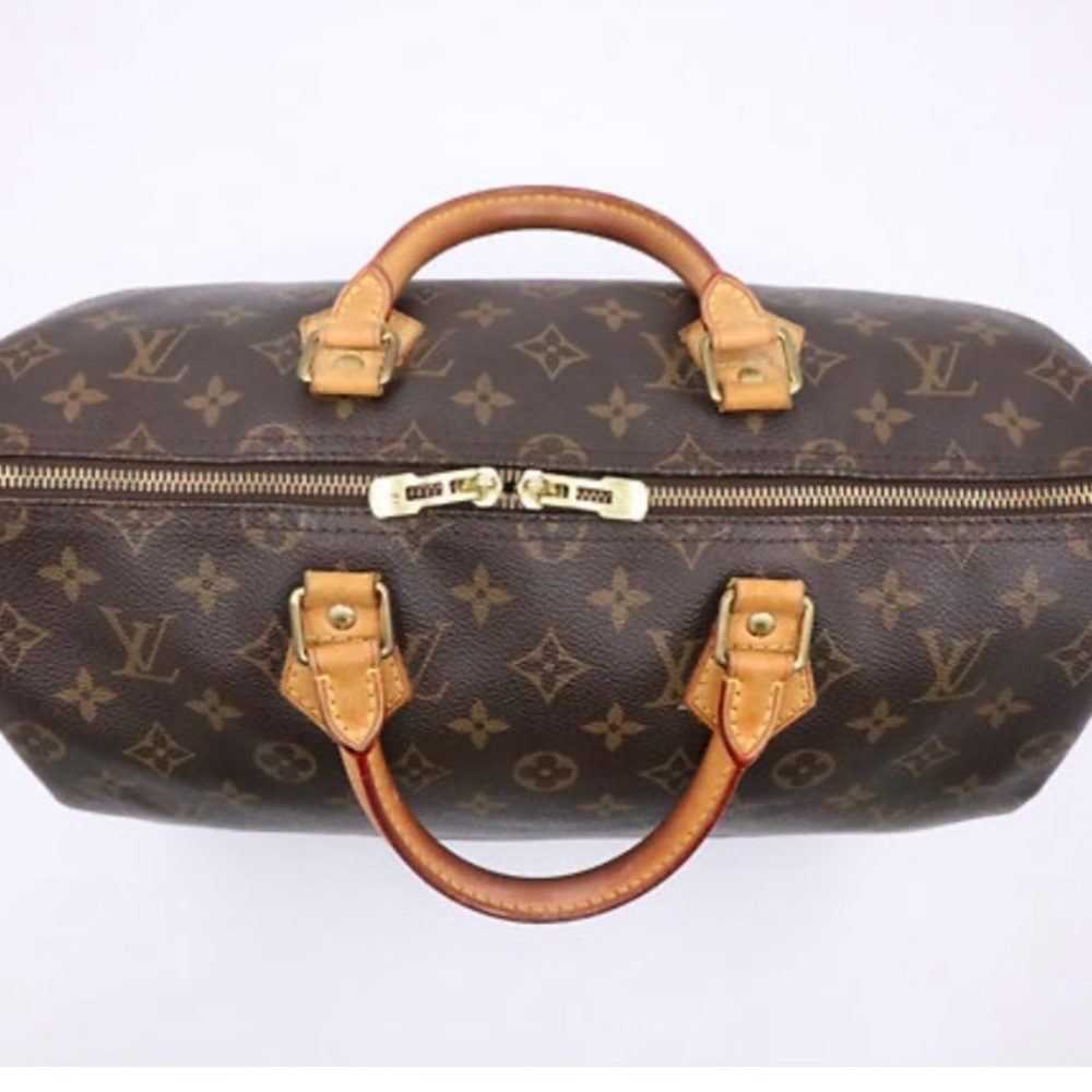 Louis Vuitton Brown Monogram Canvas Speedy Bandoulière Bag with Tan Trim - Picture 4 of 10